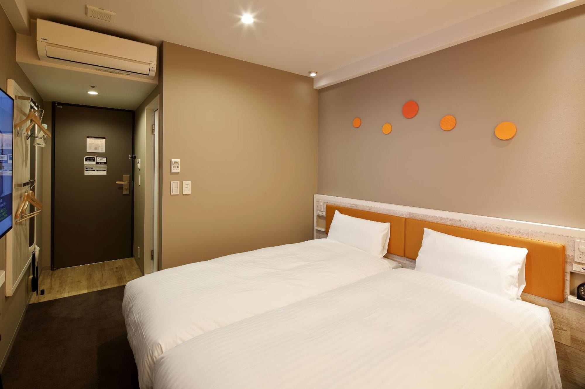 Via Inn Shin Osaka Shomenguchi Екстериор снимка